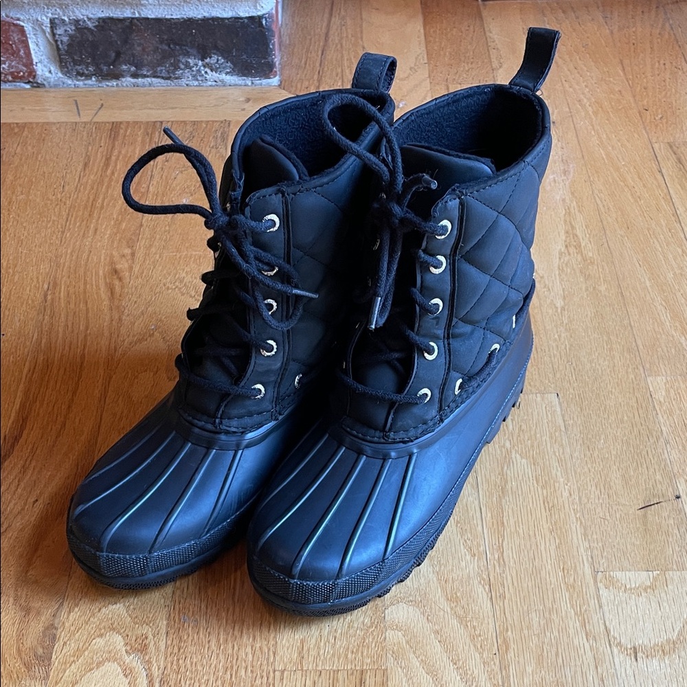 Womens’ Sperry Quilted Lace-Up Boots